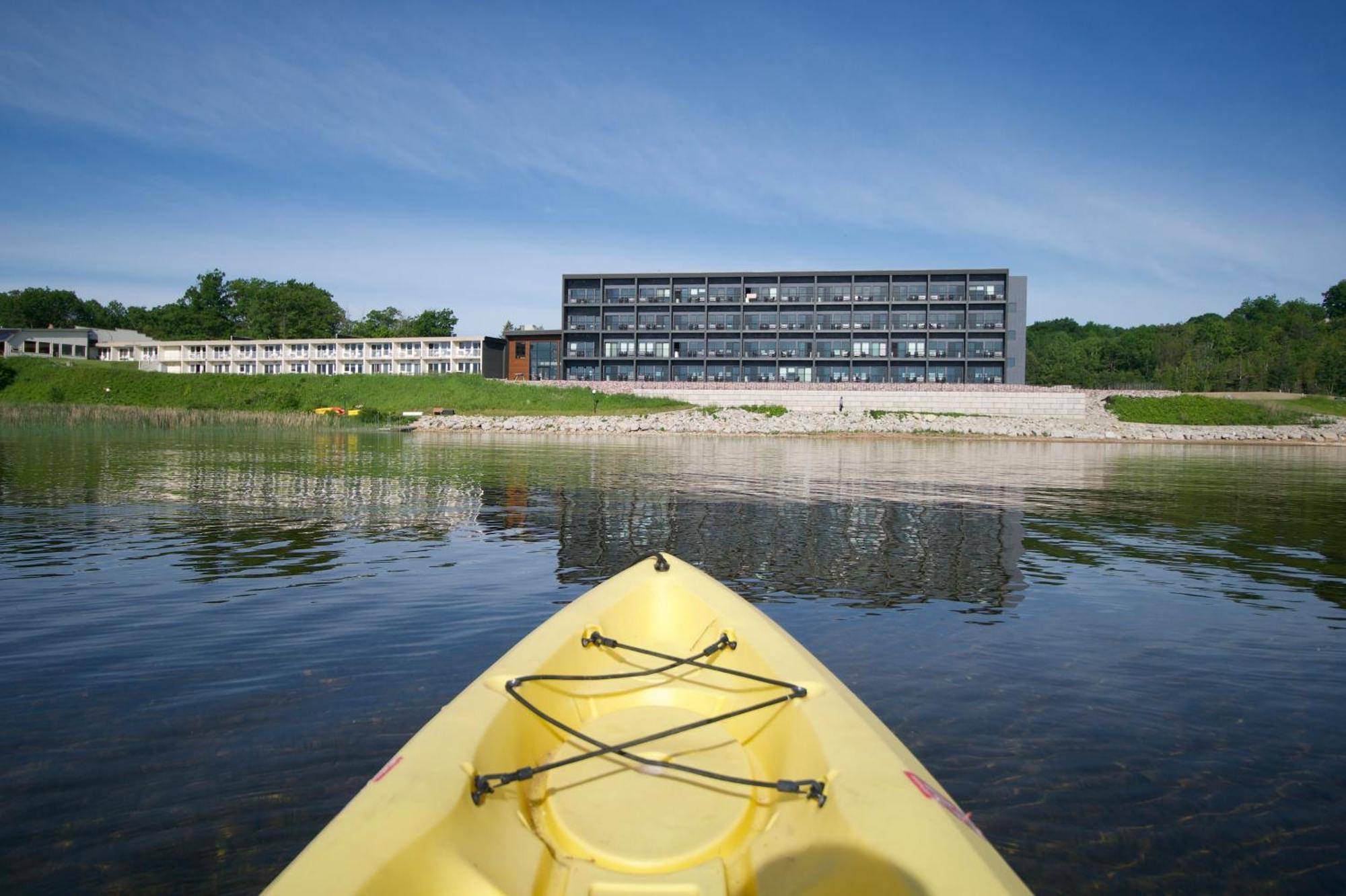 Terrace Bay Hotel - Lakefront Escanaba Exterior photo